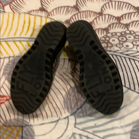 Fly London Shoes - Picture 3 of 4